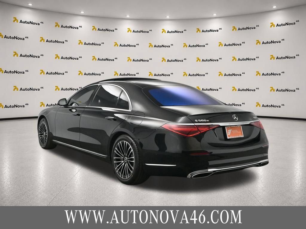 Used 2024 Mercedes-Benz S 580e 4MATIC Sedan image 5