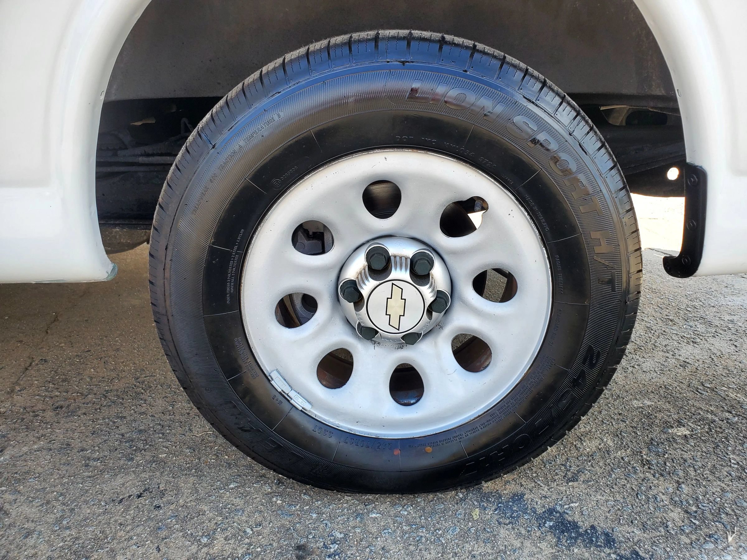 Used 2014 Chevrolet Express 1500 RWD image 50