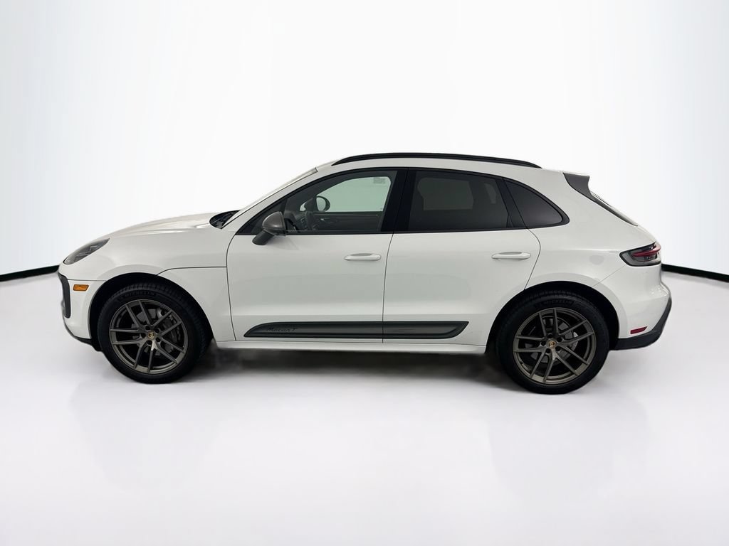 Used 2023 Porsche Macan Turbo AWD/4WD image 8