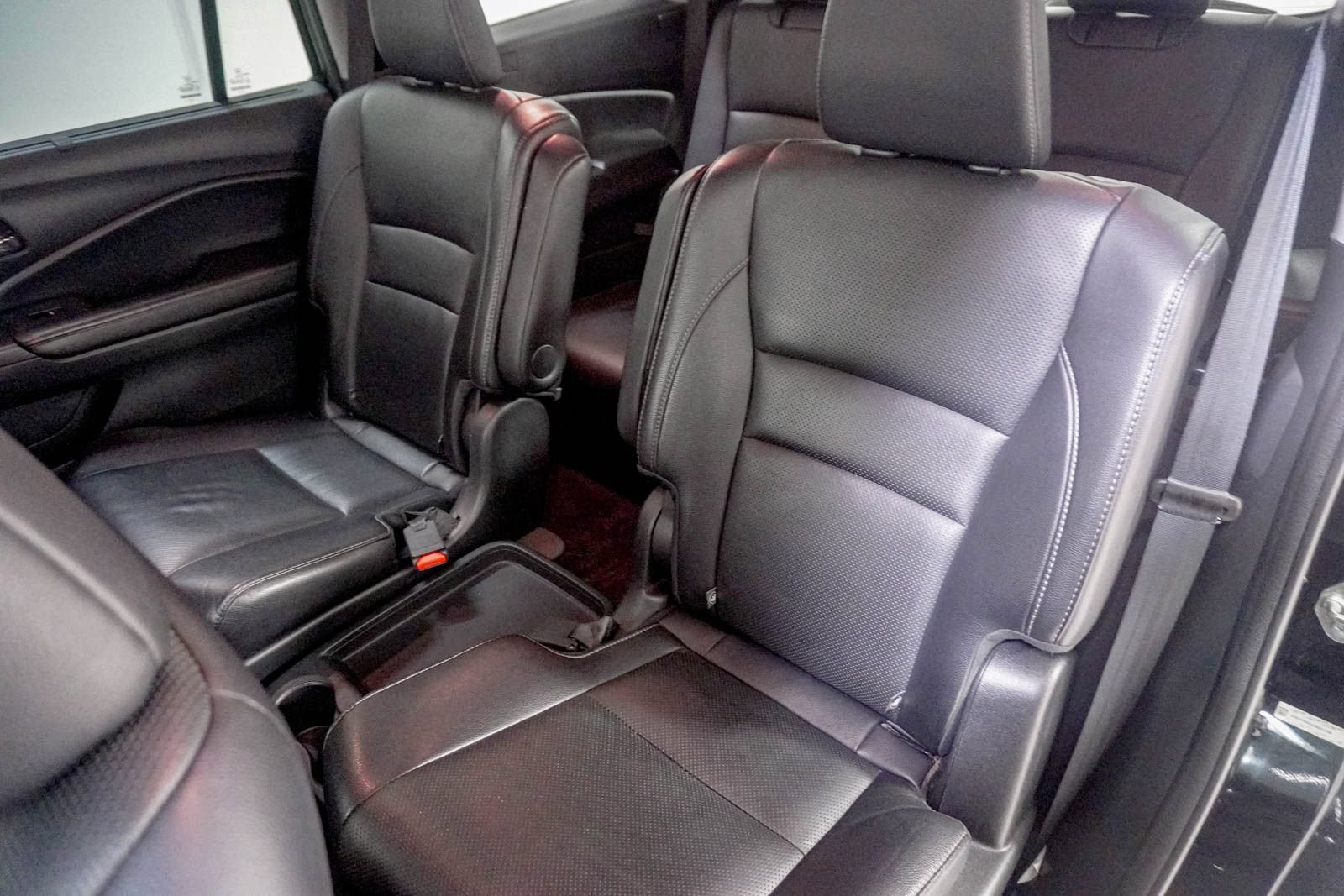 Used 2016 Honda Pilot Elite image 39