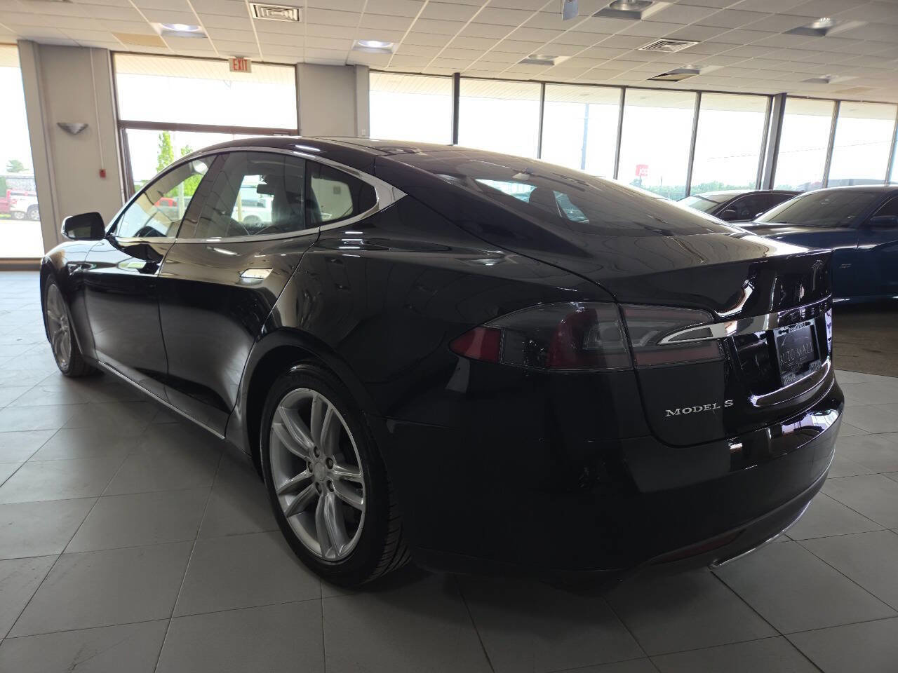 Used 2015 Tesla Model S 85D AWD/4WD image 5