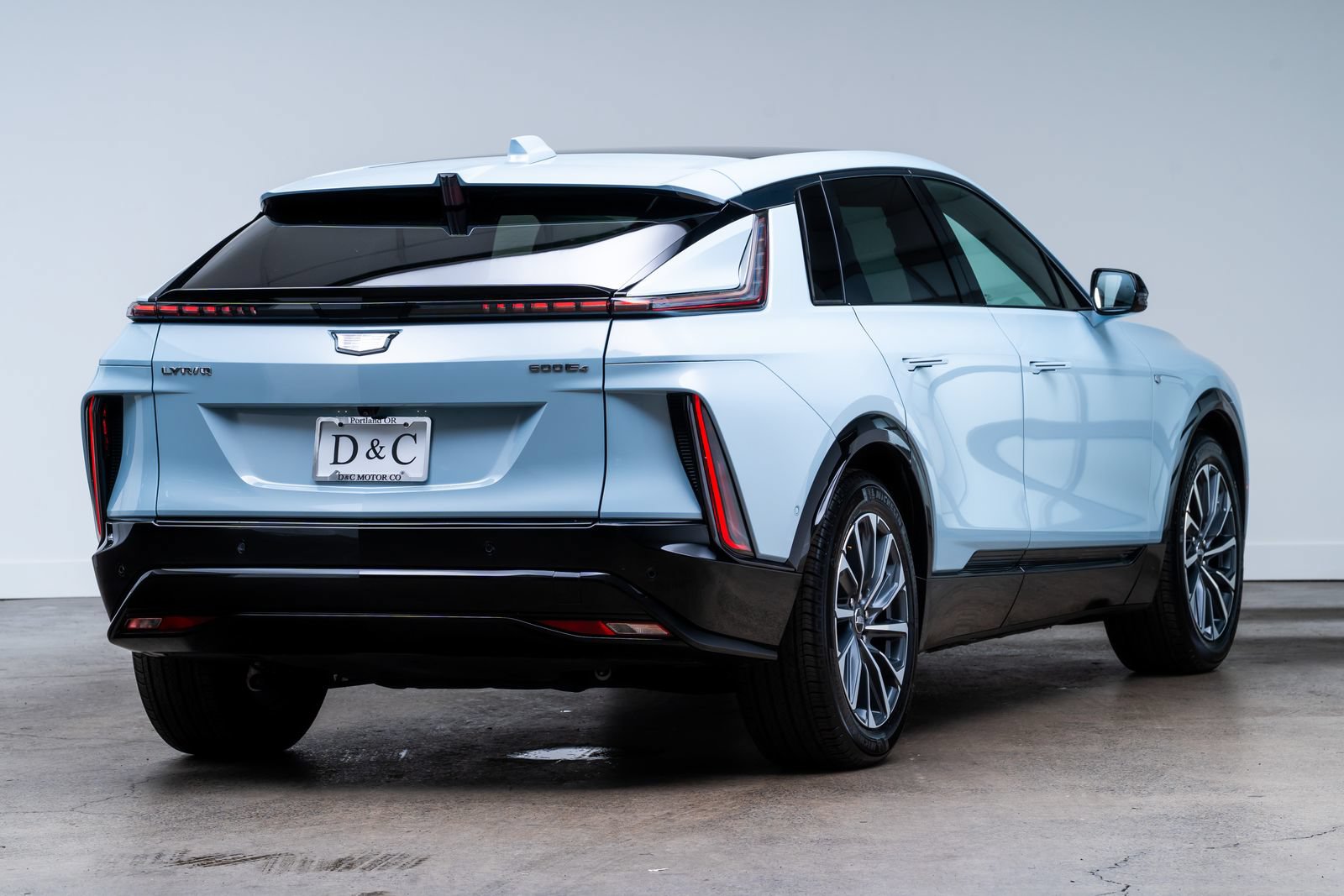 Used 2024 Cadillac Lyriq Sport AWD/4WD image 6
