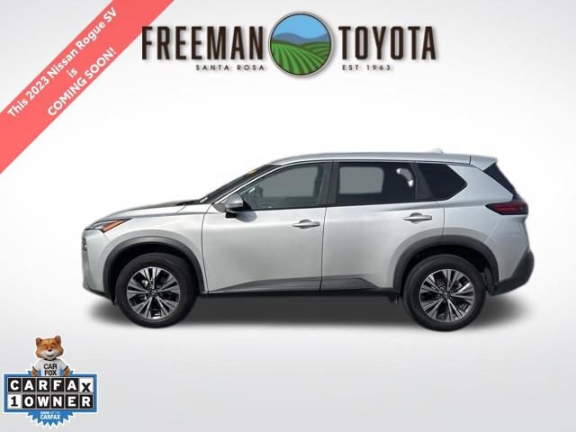 Used 2023 Nissan Rogue SV image 1