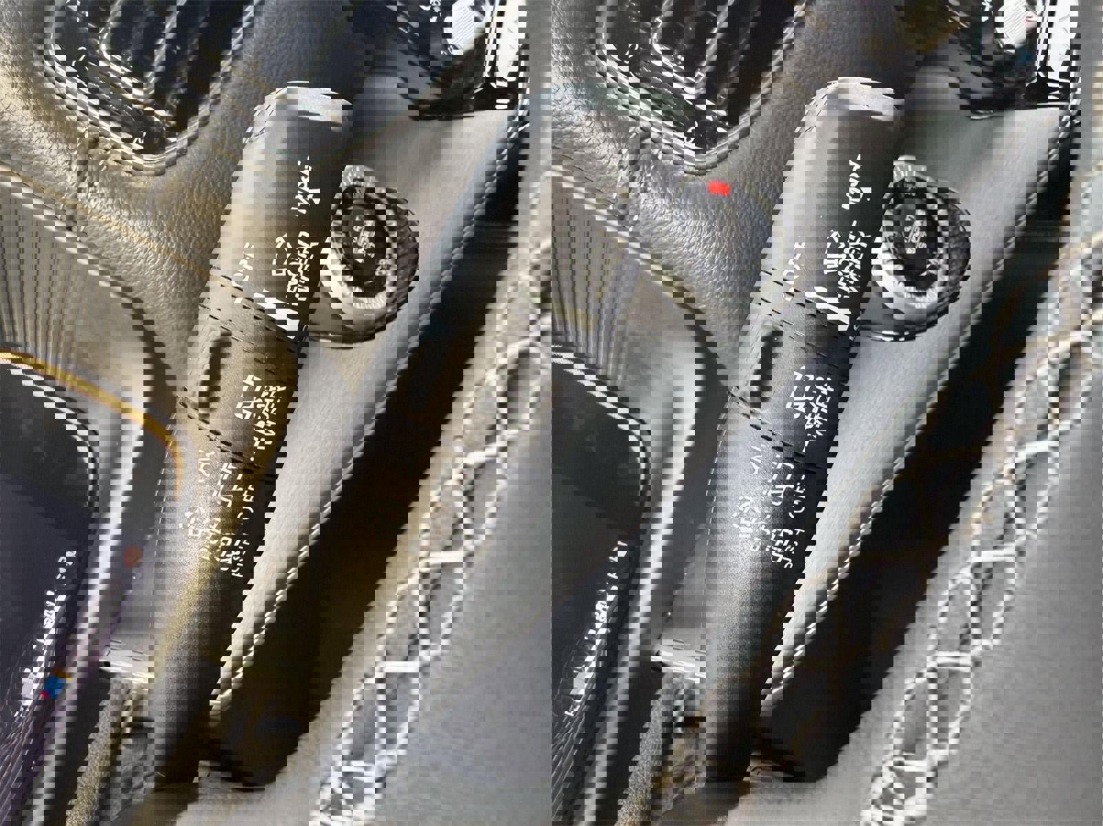 Used 2025 Jeep Wagoneer L 4WD image 19