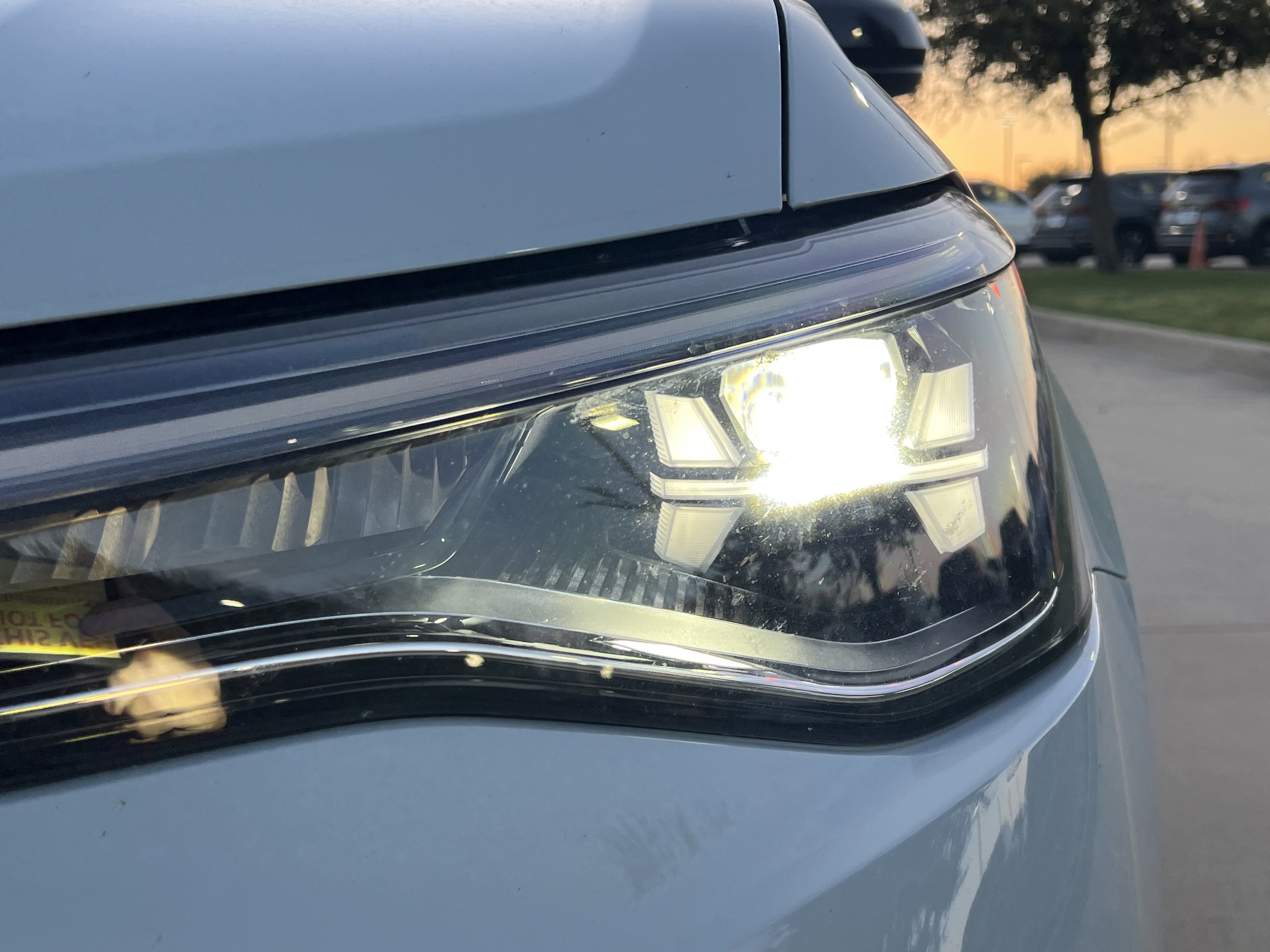 Used 2025 Volkswagen Taos SE image 6