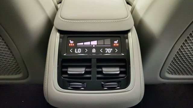 New 2026 Volvo XC90 B6 Ultra w/ Protection Package AWD/4WD image 34