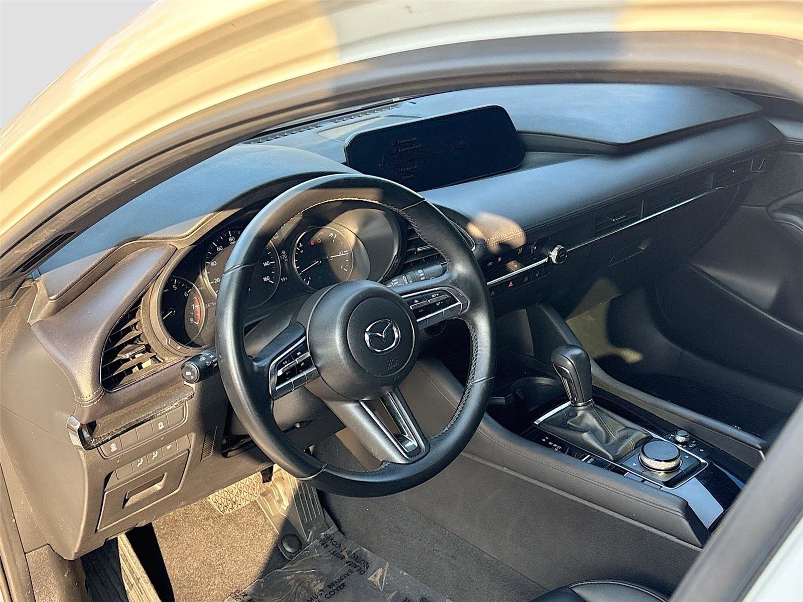 Used 2023 MAZDA MAZDA3 s image 9