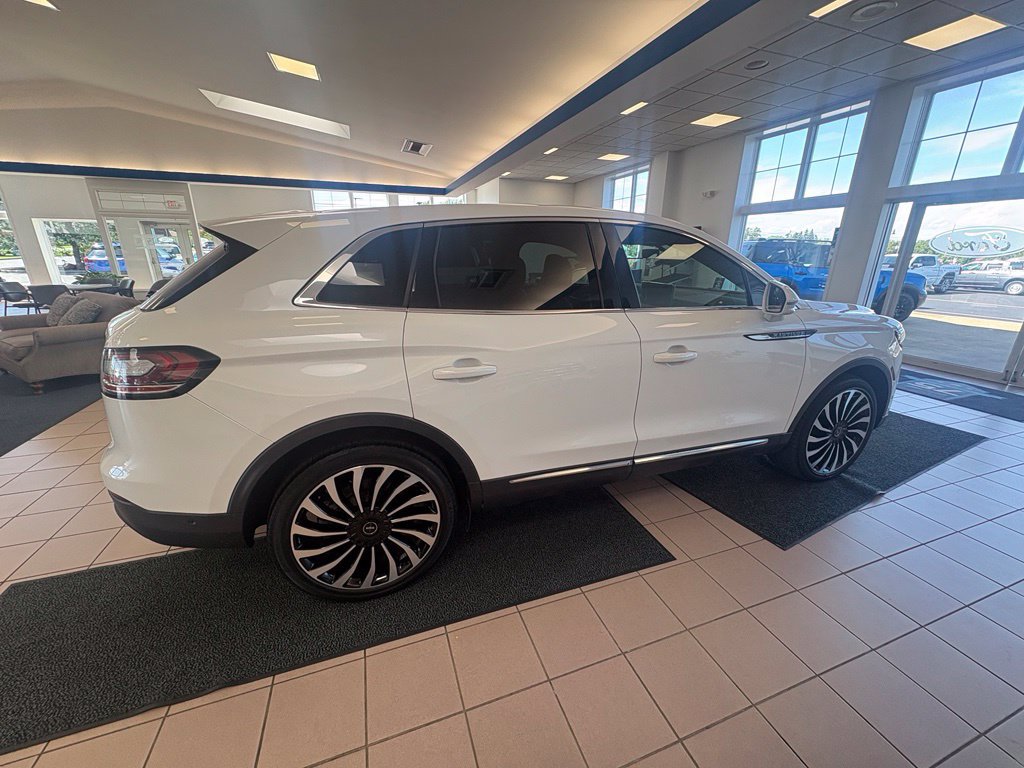 Used 2023 Lincoln Nautilus Black Label AWD/4WD image 6