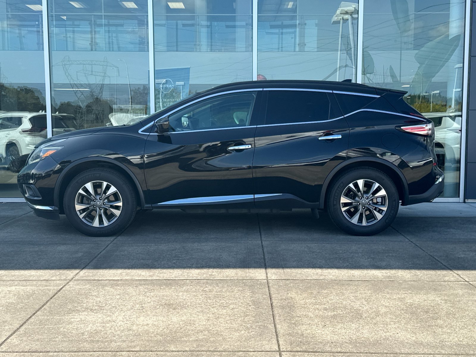 Used 2018 Nissan Murano SV AWD/4WD image 7