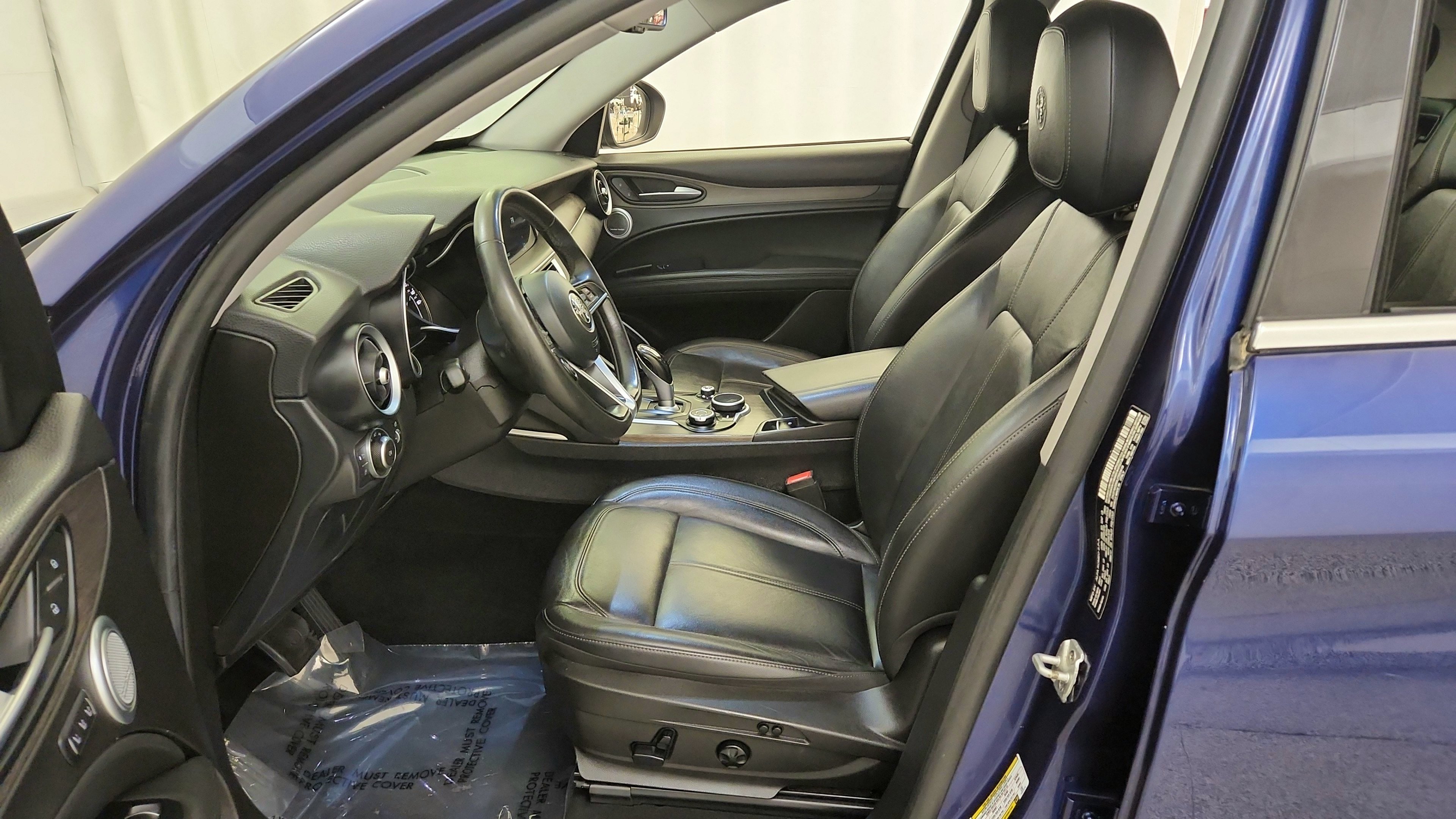 Used 2018 Alfa Romeo Stelvio Ti AWD/4WD image 18