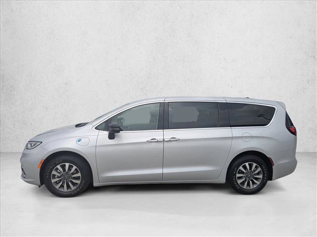 Used 2024 Chrysler Pacifica Limited FWD image 9