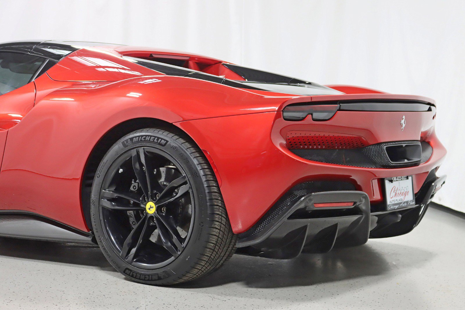 Used 2024 Ferrari 296 GTS RWD image 15