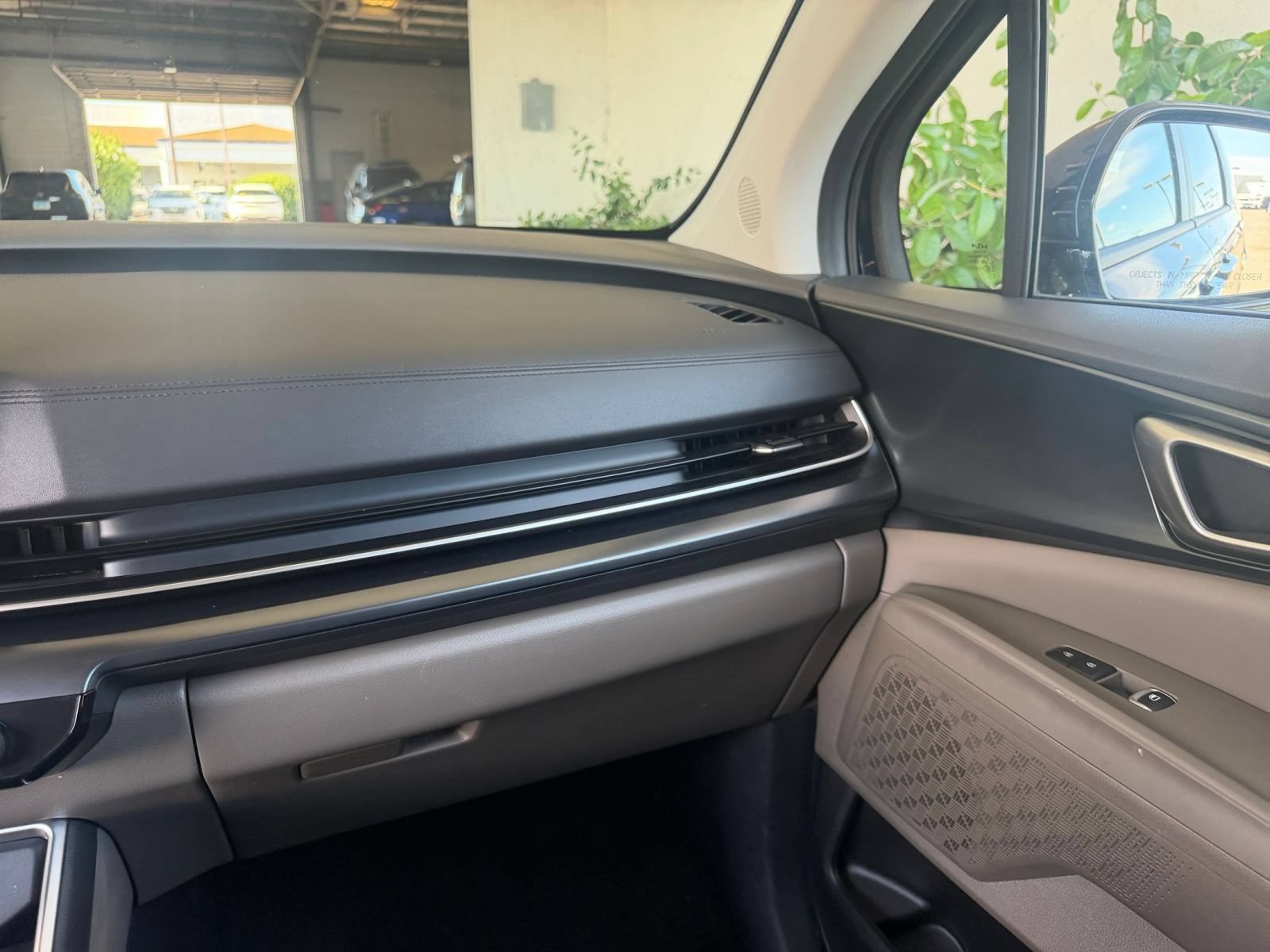 Used 2026 Kia Carnival FWD image 38