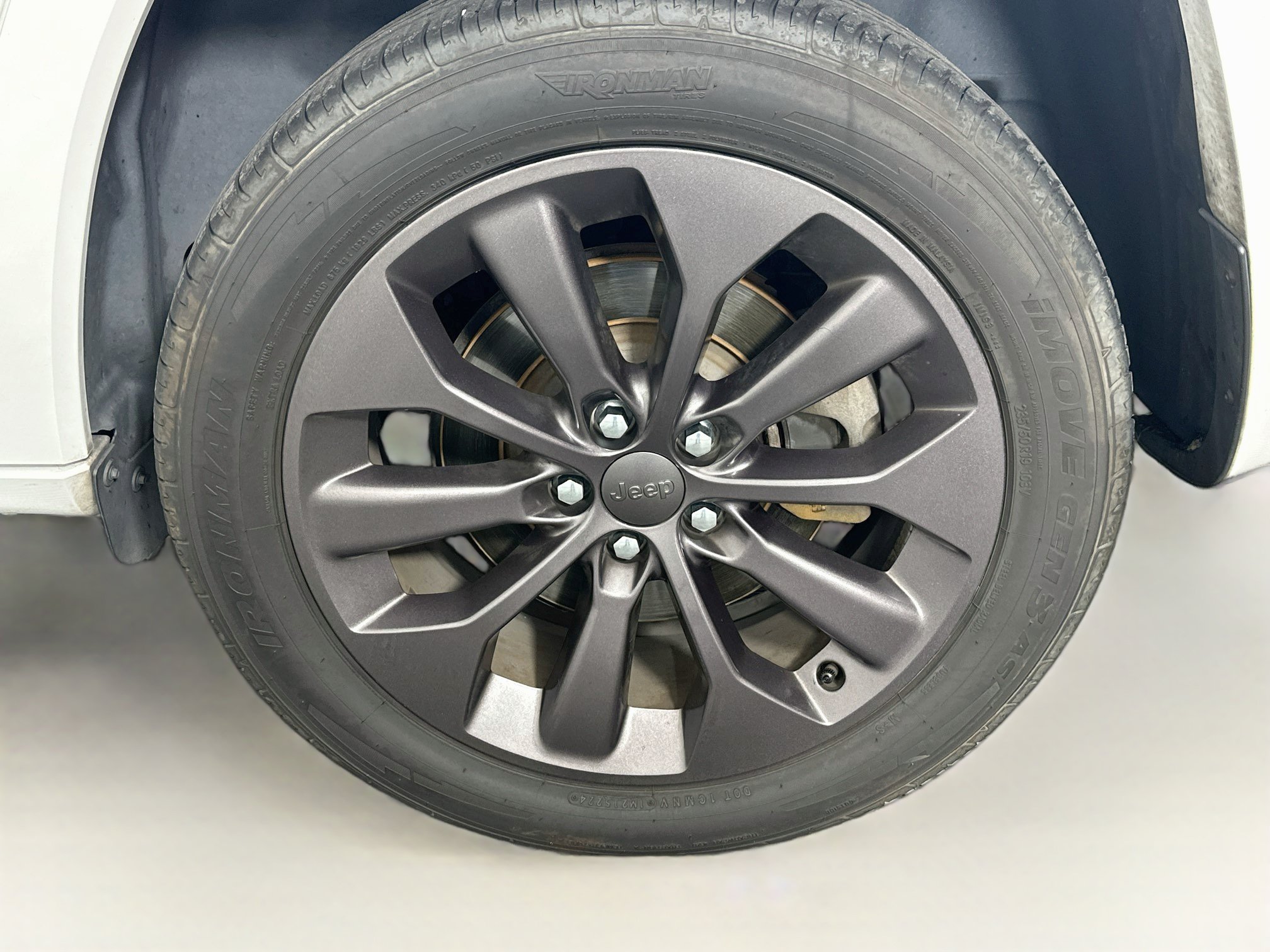 Used 2020 Jeep Cherokee High Altitude AWD/4WD image 11