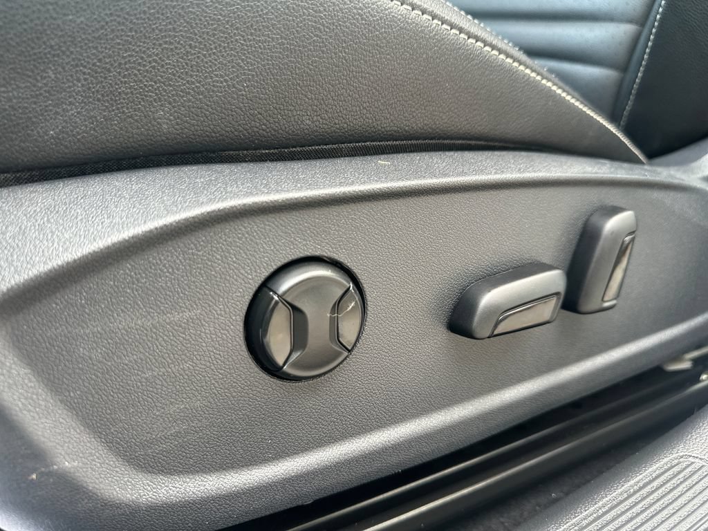 Used 2022 Volkswagen Jetta SE FWD image 9