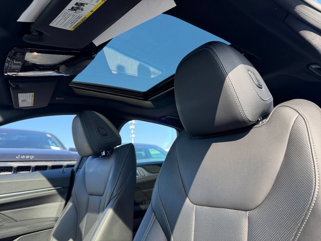 Used 2022 BMW i4 eDrive40 w/ Premium Package RWD image 16
