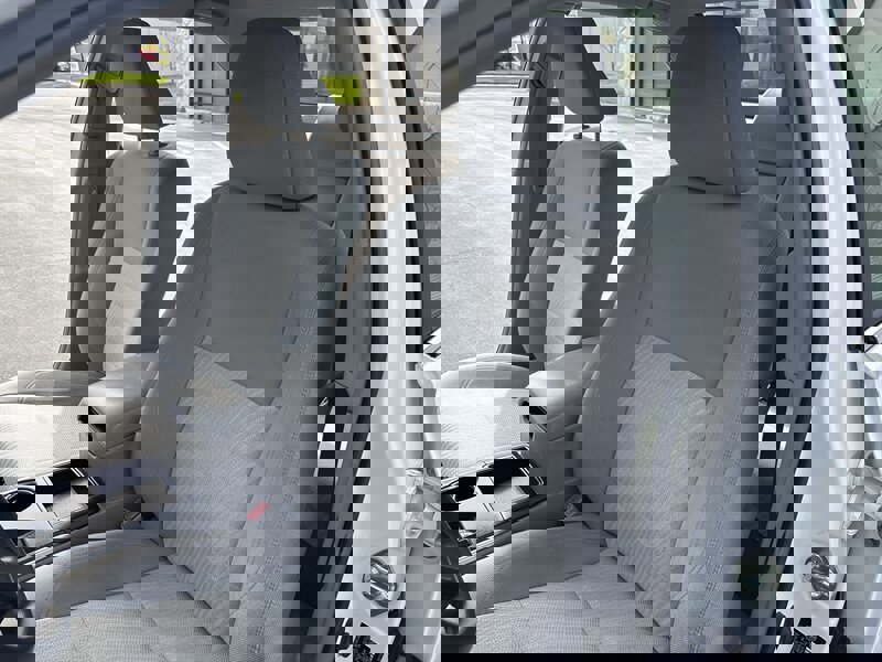 Used 2017 Toyota Camry LE image 26