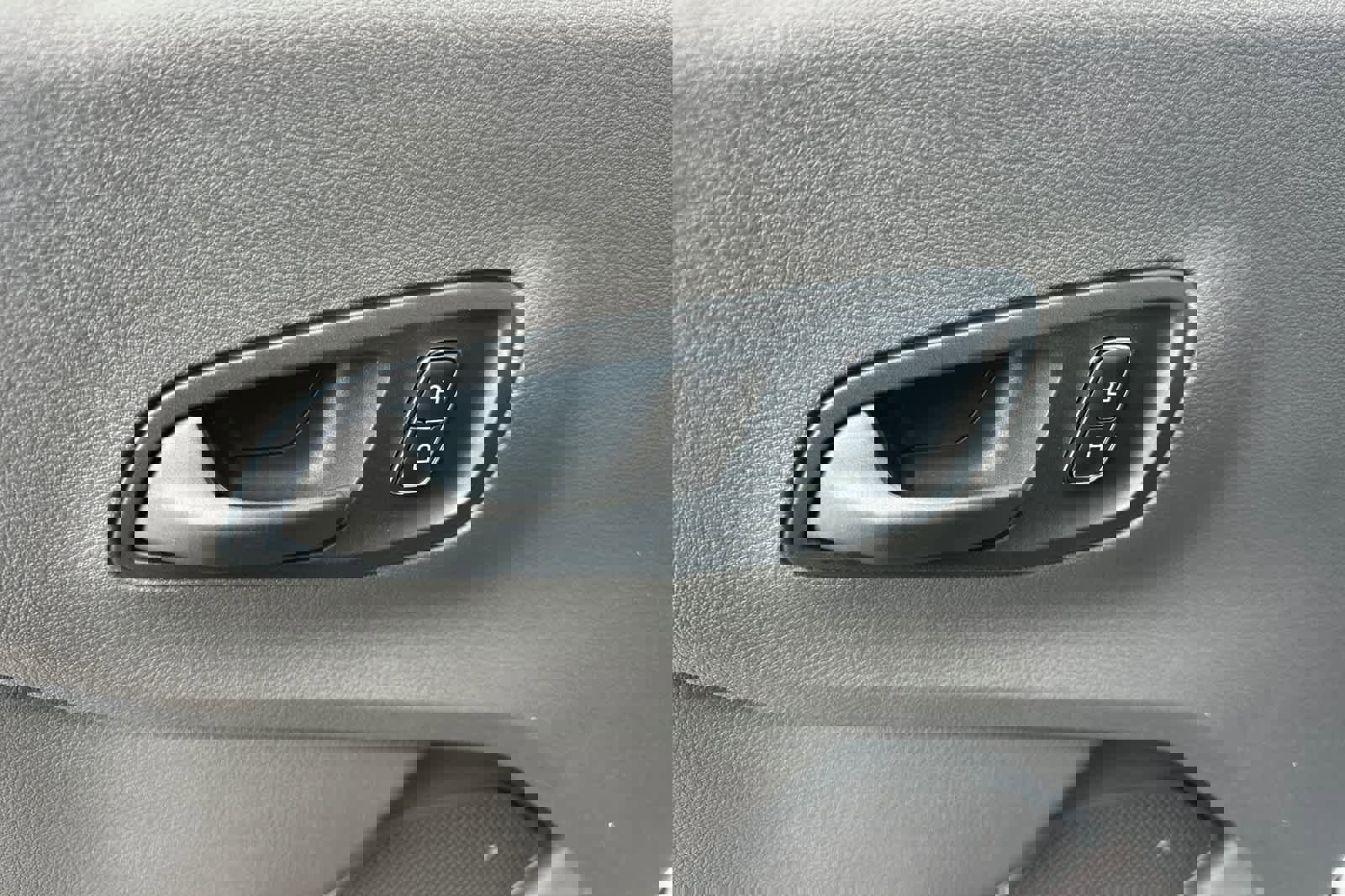 New 2026 Ford Transit 250 148 Medium Roof w/ Load Area Protection Package image 12