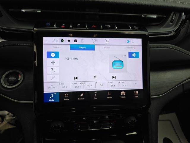 Used 2023 Jeep Grand Cherokee 4WD 4xe w/ Luxury Tech Group II image 32