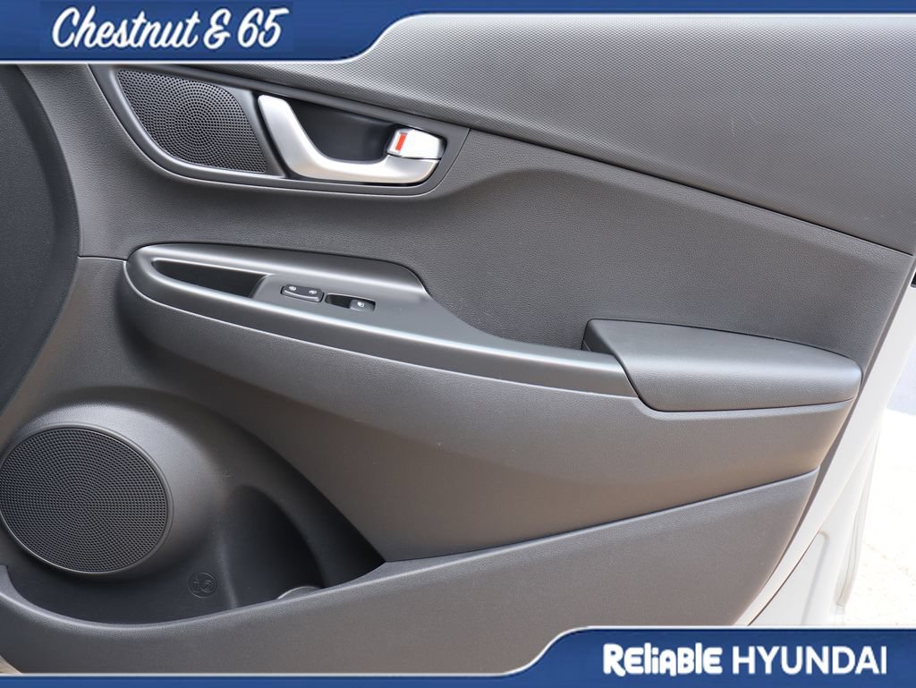 Certified 2023 Hyundai Kona SEL w/ Convenience Package FWD image 9