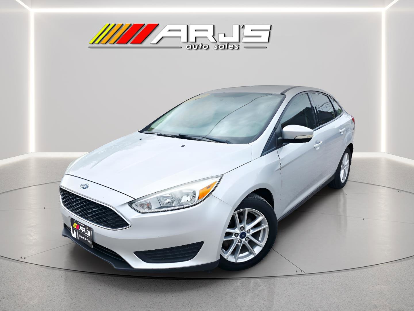 Used 2016 Ford Focus SE FWD image 1