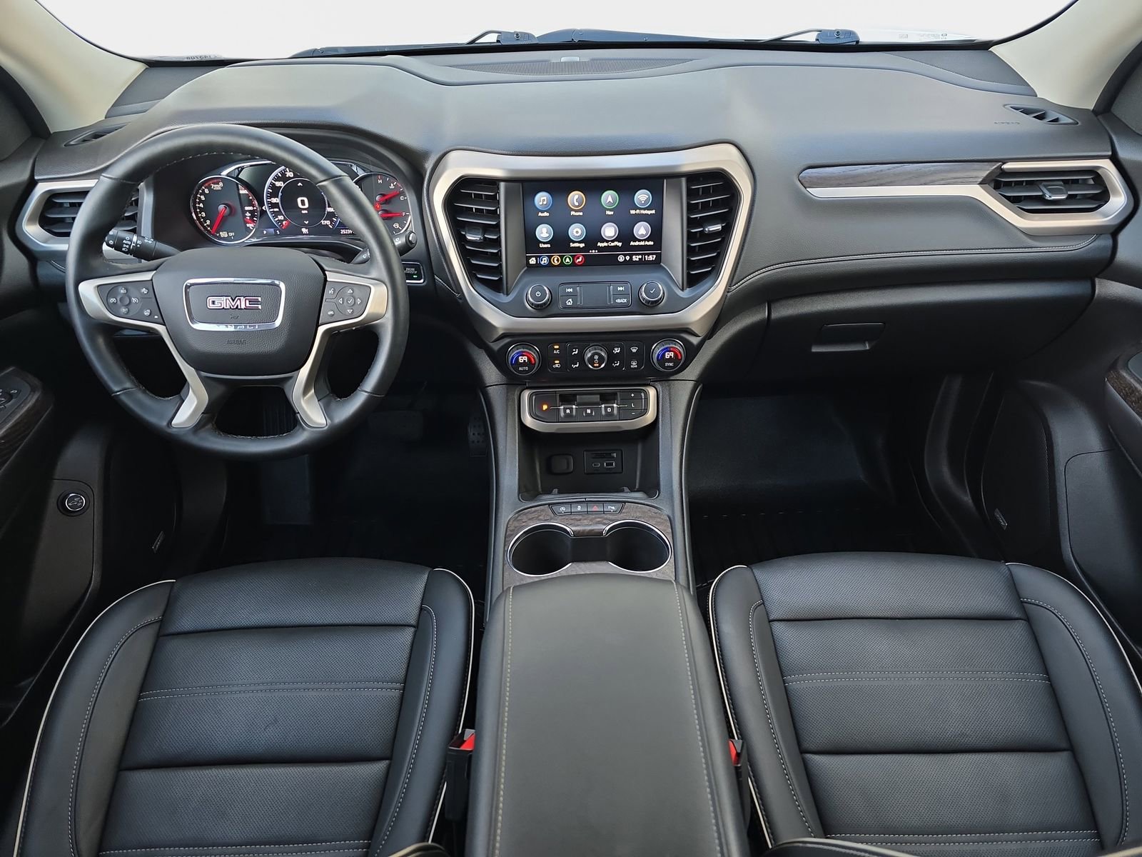 Used 2023 GMC Acadia Denali w/ Denali Technology Package image 10