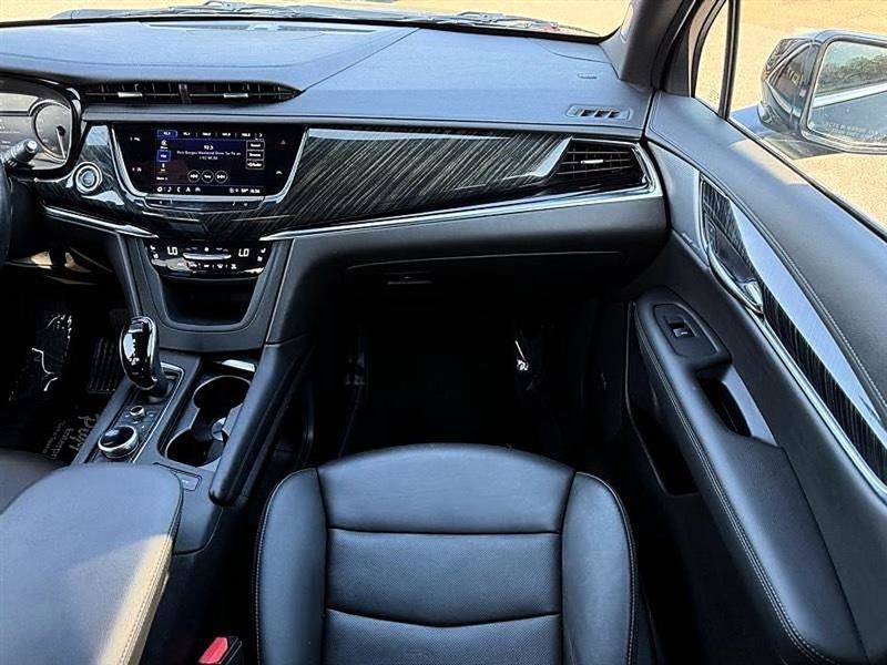 Used 2023 Cadillac XT6 Premium Luxury image 30