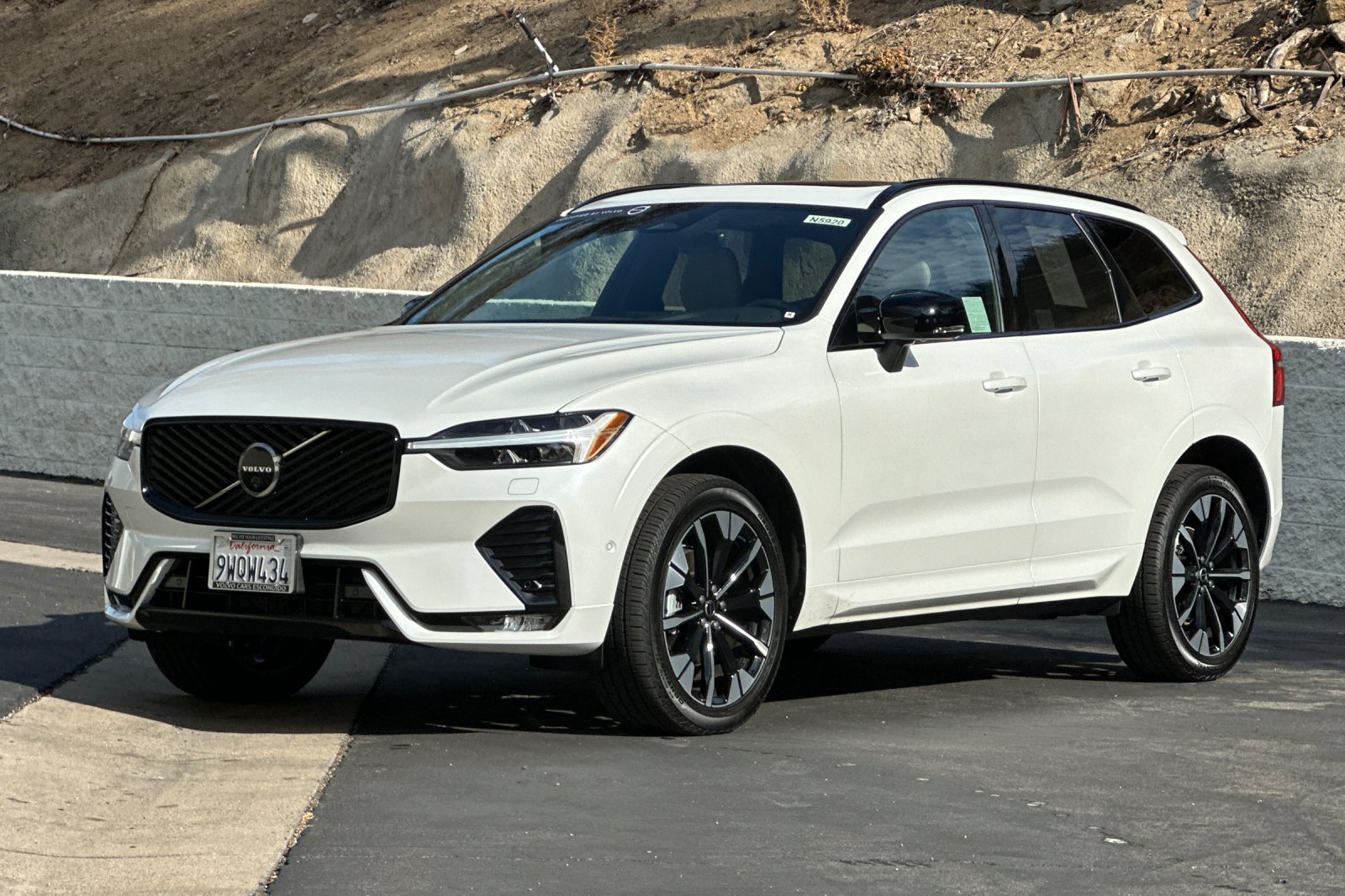 Certified 2026 Volvo XC60 B5 Plus w/ Protection Package Premier AWD/4WD image 9