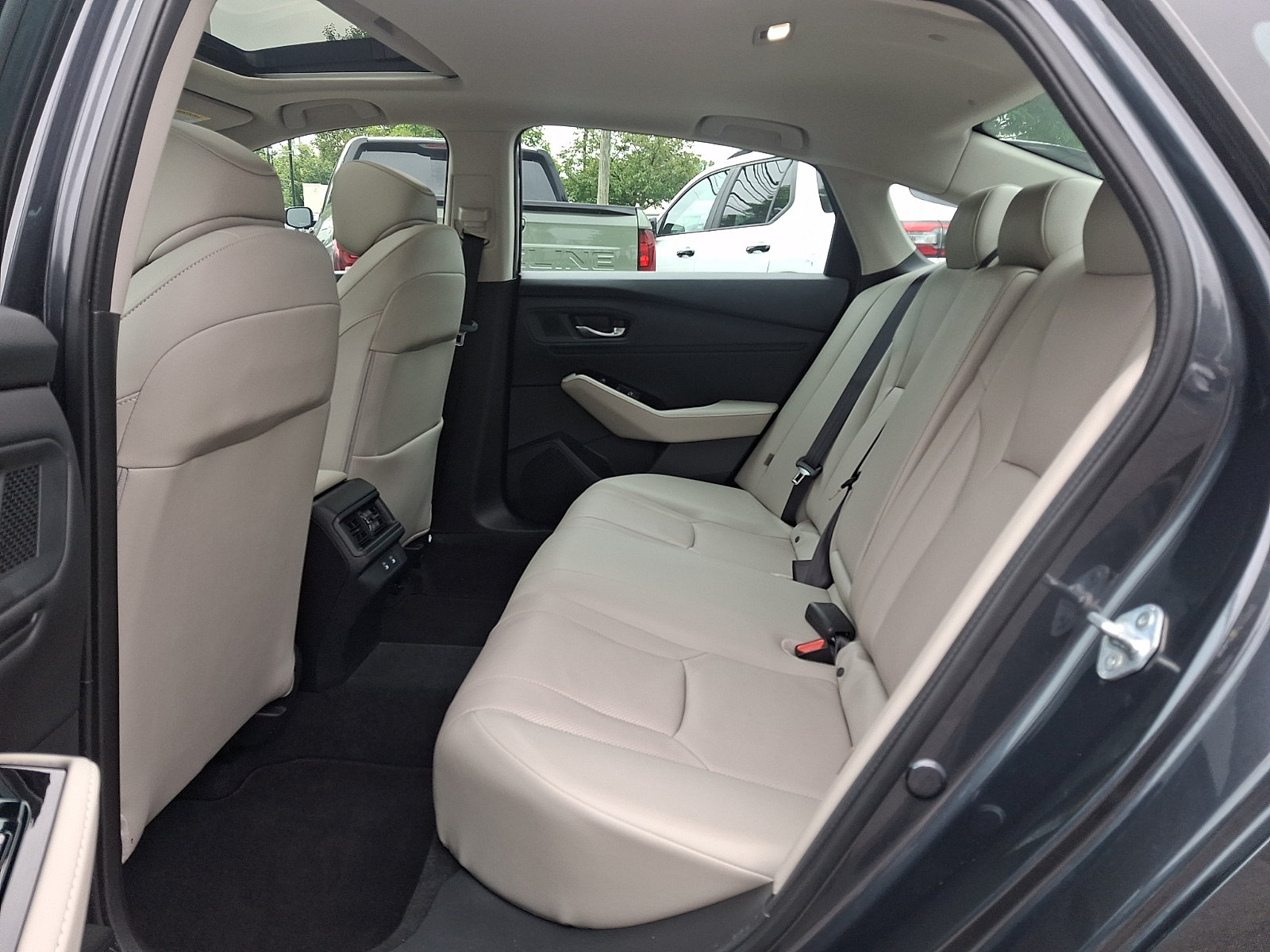 Used 2023 Honda Accord Touring image 10