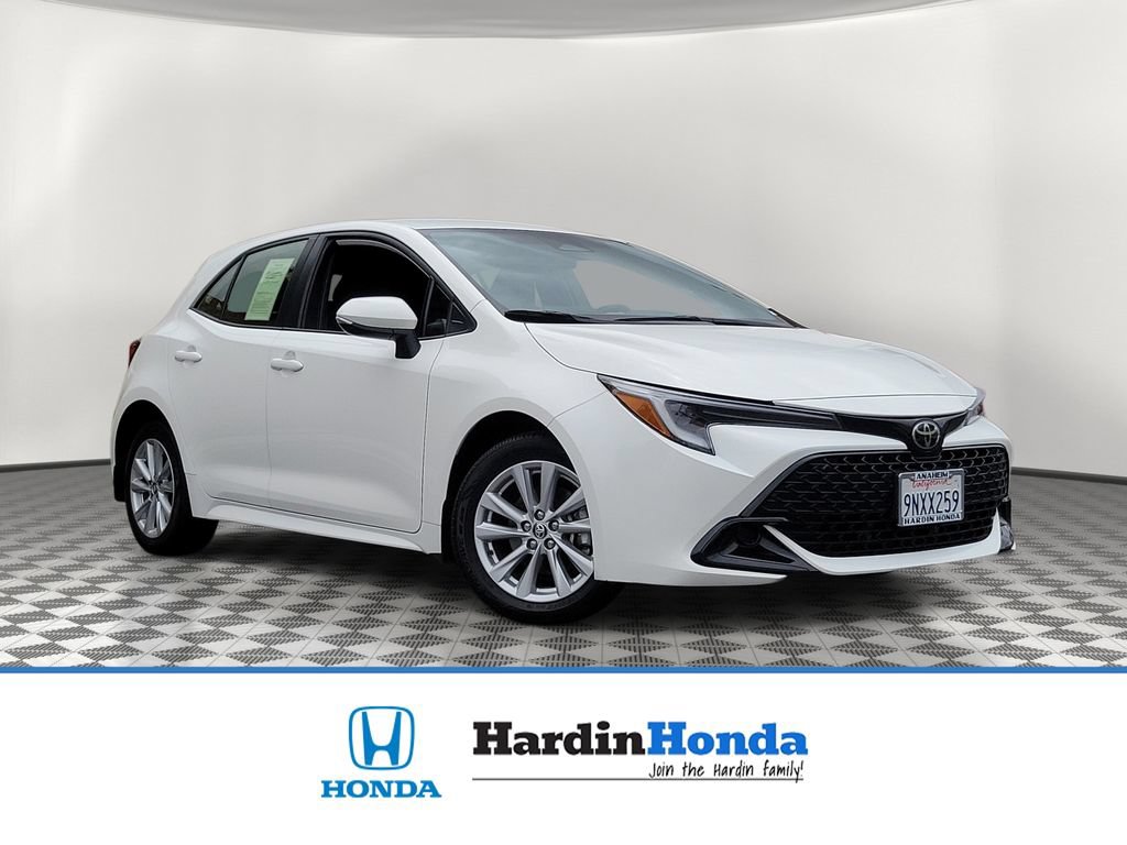 Used 2025 Toyota Corolla SE w/ SE Package