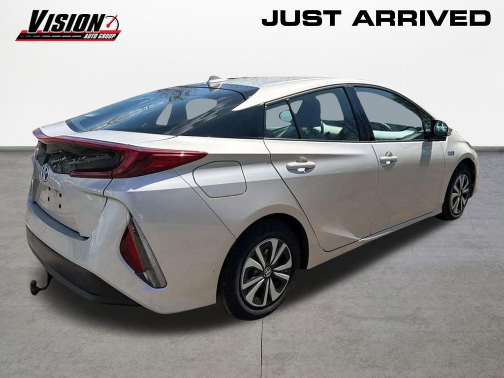 Used 2017 Toyota Prius Prime Plus image 5
