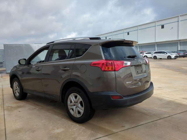 Used 2015 Toyota RAV4 LE image 7