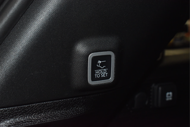 Used 2024 Jeep Grand Cherokee Altitude AWD/4WD image 19
