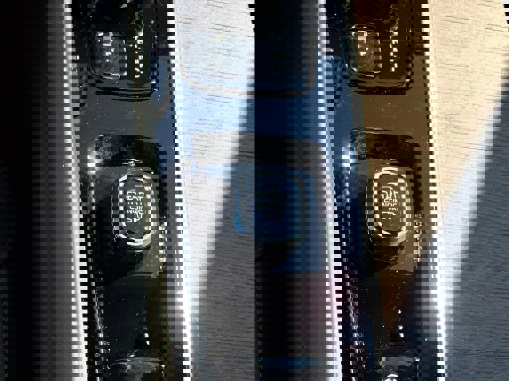 New 2026 Volvo XC60 B5 Core w/ Climate Package image 19