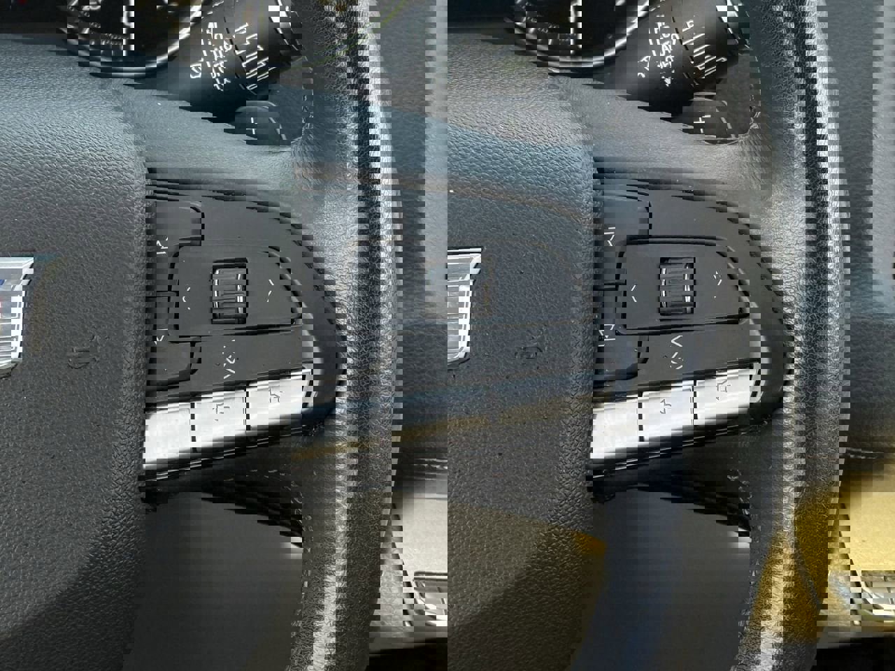 Used 2020 Cadillac XT4 Premium Luxury image 13