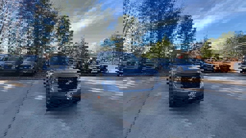 New 2025 Ford Maverick XLT w/ XLT Luxury Package image 9