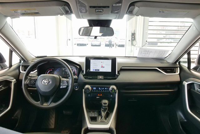 Used 2024 Toyota RAV4 XLE image 16