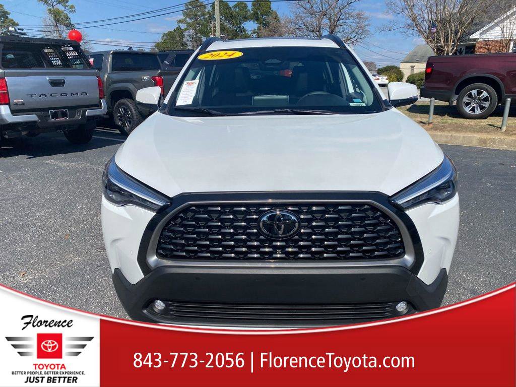 Used 2024 Toyota Corolla Cross XLE w/ Convenience Package image 21