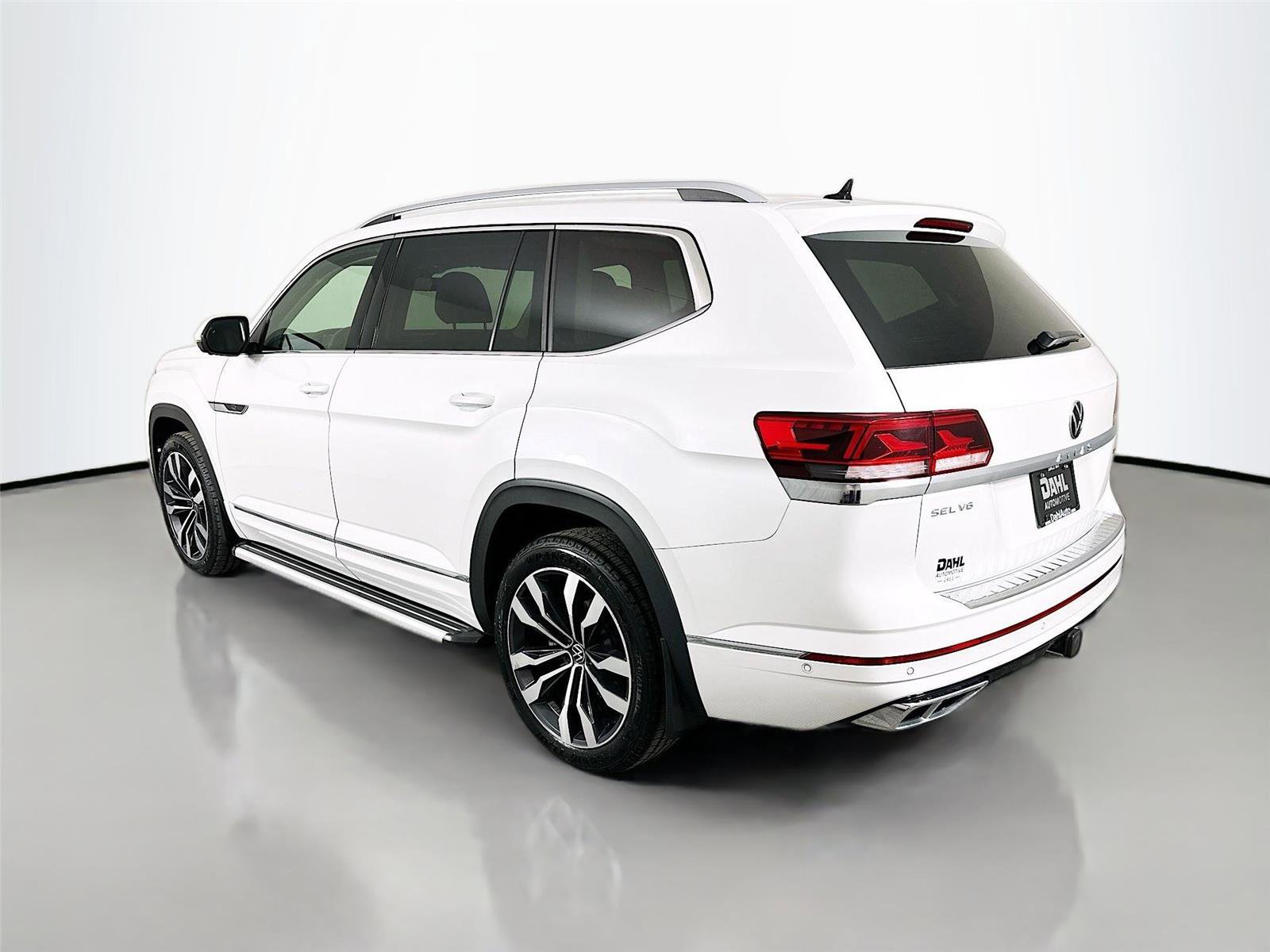 Used 2022 Volkswagen Atlas SEL Premium image 10