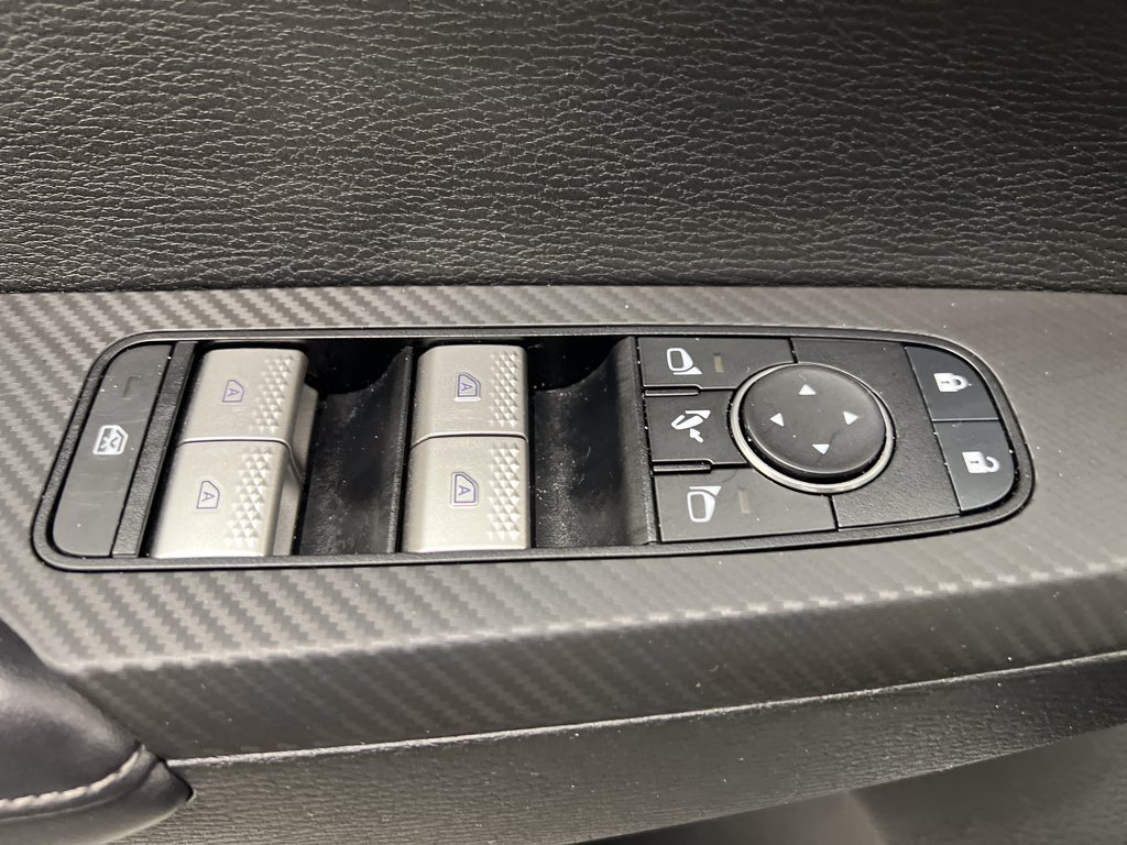 Used 2025 Mitsubishi Outlander SE FWD image 15