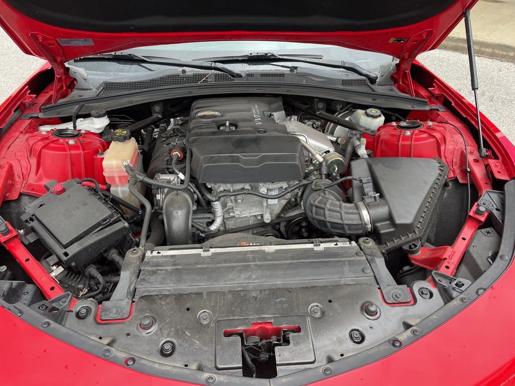 Used 2018 Chevrolet Camaro LT w/ Technology Package RWD image 39