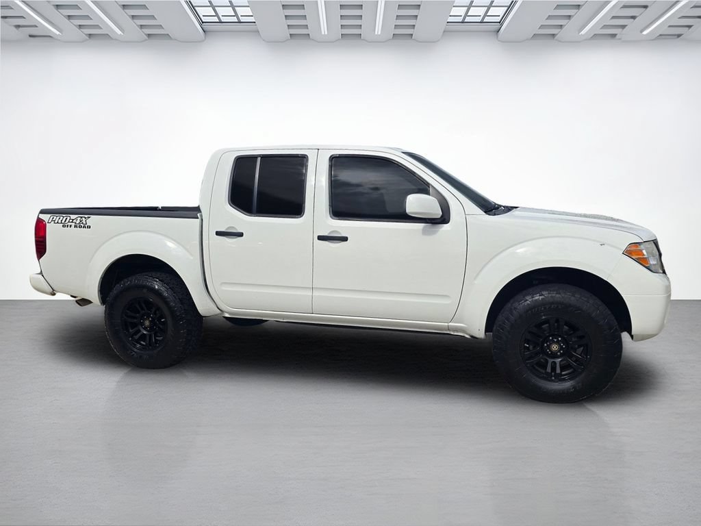 Used 2019 Nissan Frontier PRO-4X AWD/4WD image 2