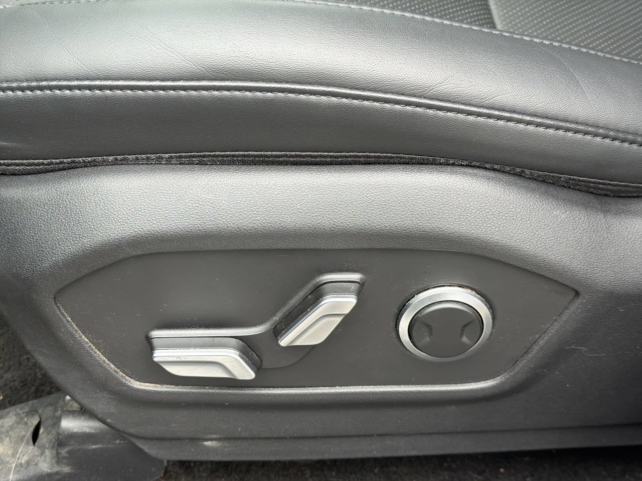 Certified 2024 Hyundai Santa Fe SEL AWD/4WD image 12