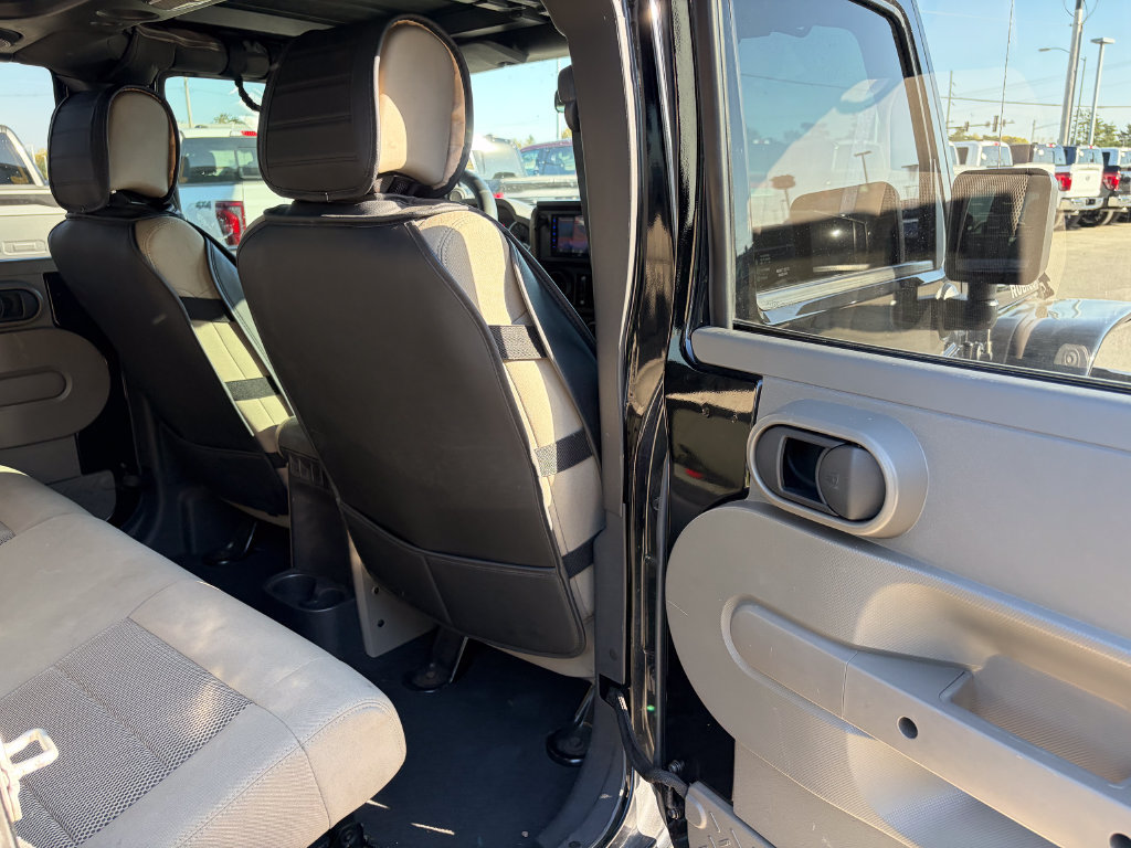 Used 2008 Jeep Wrangler Unlimited Rubicon w/ PWR Convenience Group AWD/4WD image 13