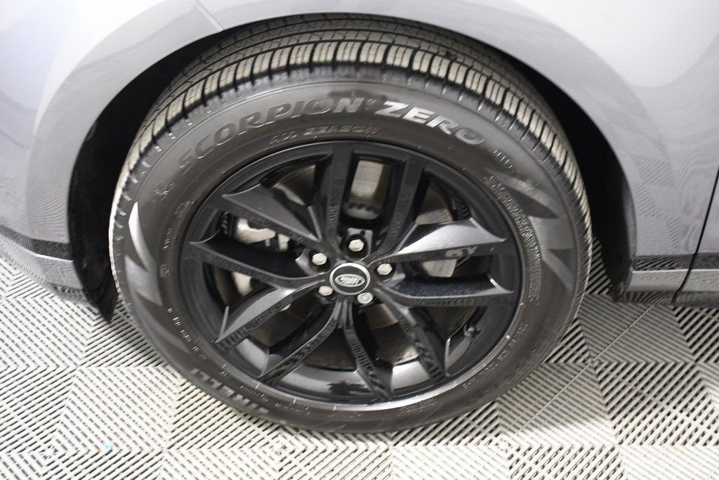 Certified 2025 Land Rover Range Rover Evoque Dynamic SE image 11