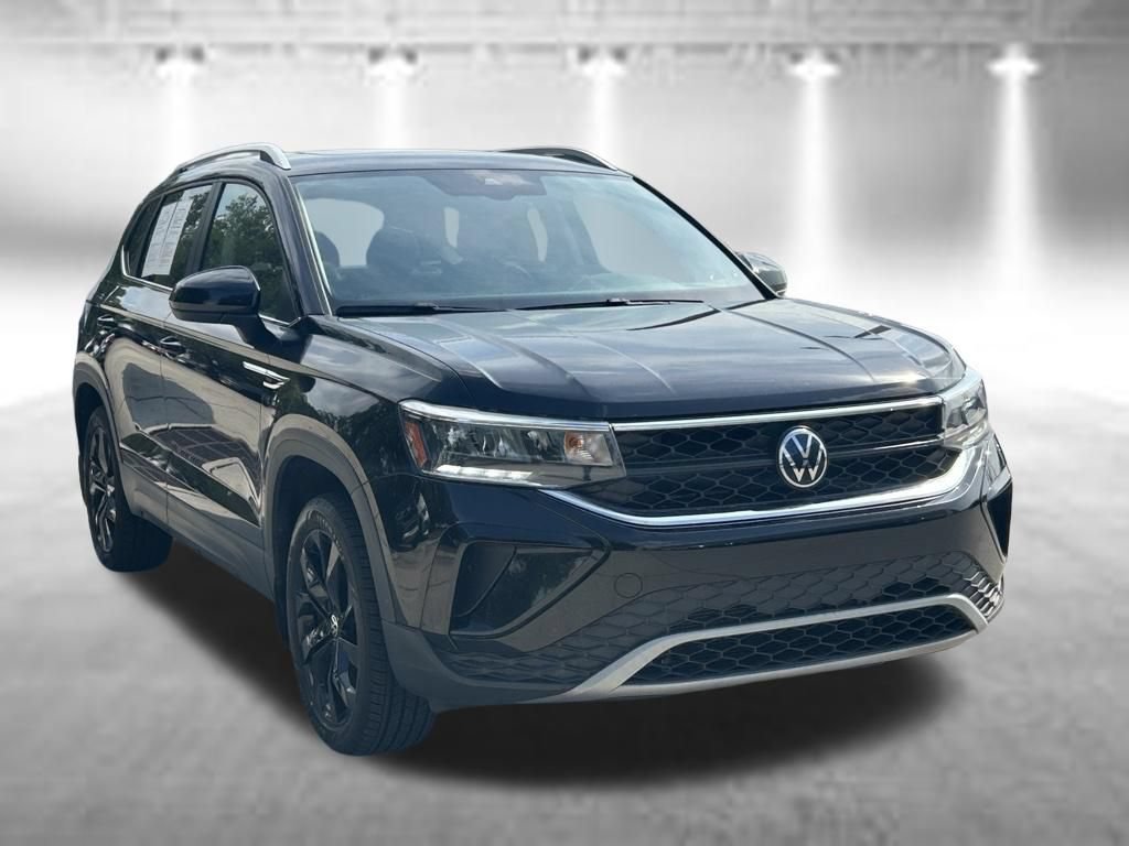 Certified 2023 Volkswagen Taos SE w/ Panoramic Sunroof Package FWD image 7