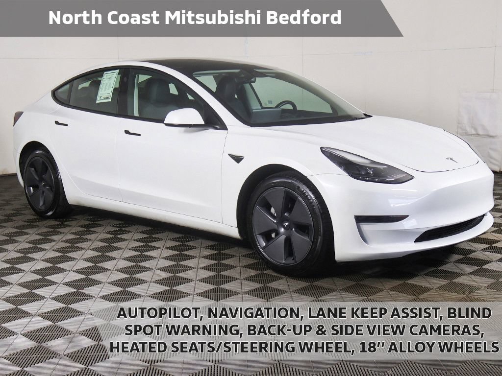 Used 2023 Tesla Model 3 Standard Range RWD image 1