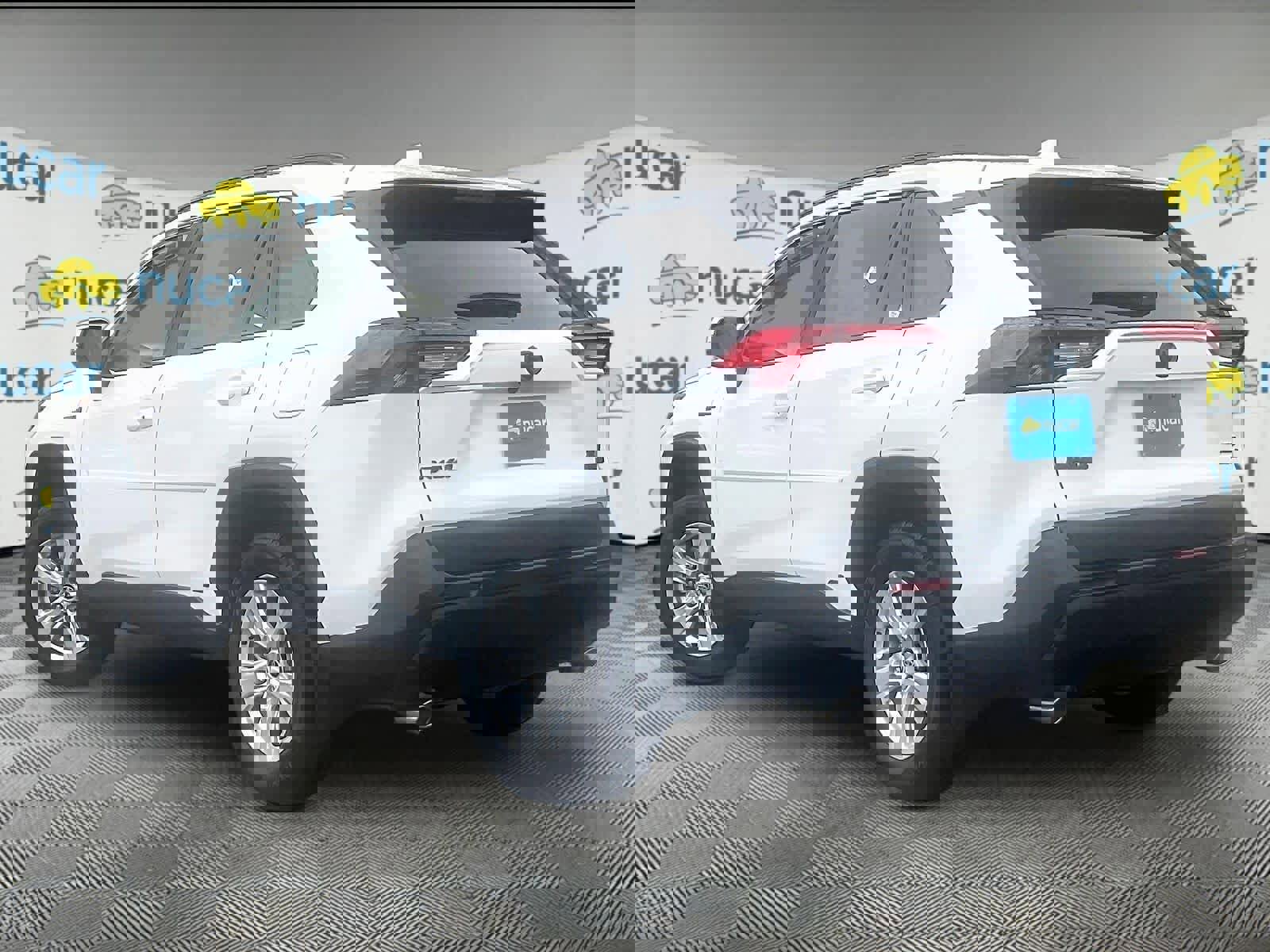 Used 2021 Toyota RAV4 XLE w/ Convenience Package image 4