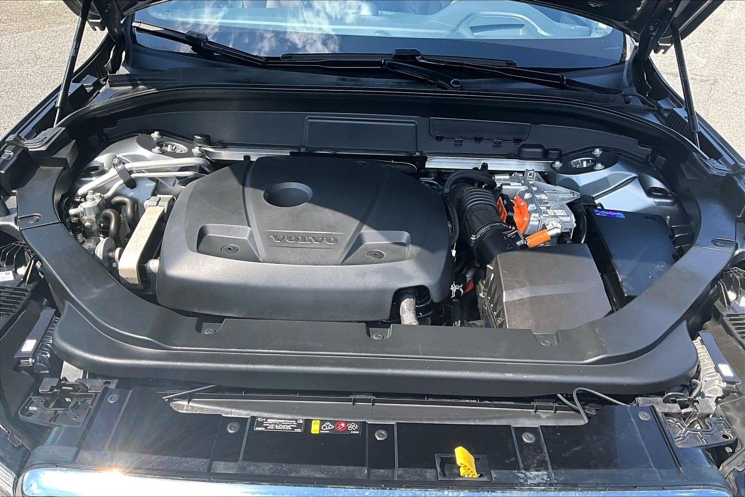 Used 2020 Volvo XC60 T8 Inscription AWD/4WD image 10