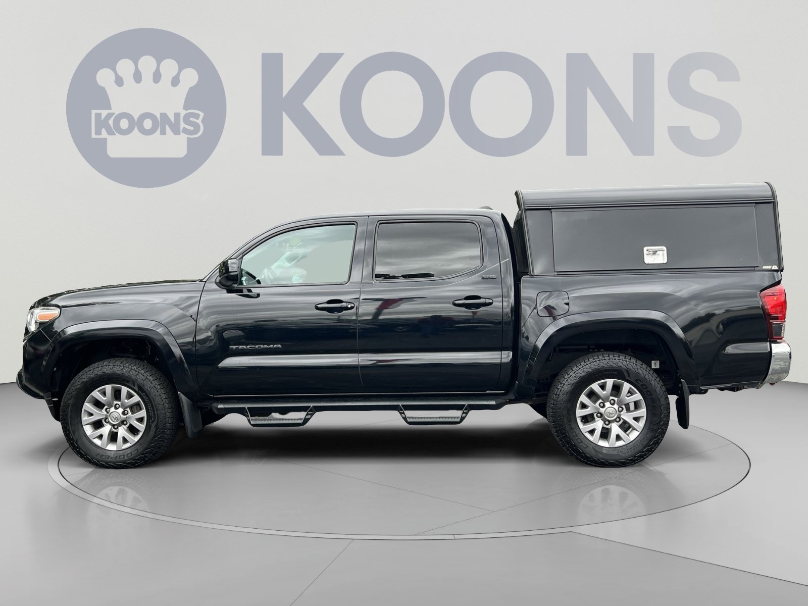 Used 2019 Toyota Tacoma SR5 AWD/4WD image 5